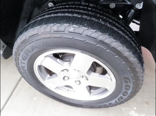 Jeep Commander 2010 photo 5