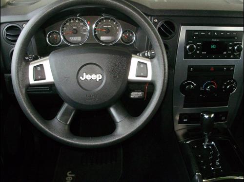Jeep Commander 2010 photo 2