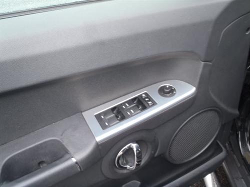 Jeep Commander 2010 photo 3