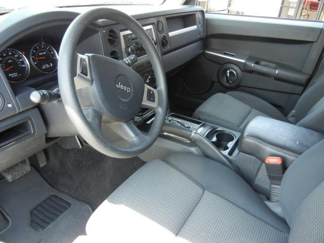 Jeep Commander 2010 photo 2