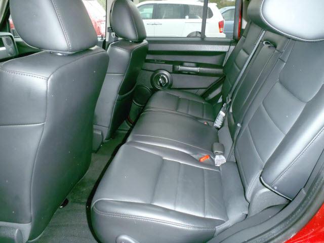Jeep Commander 2010 photo 4