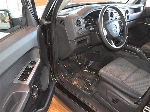 Jeep Commander 2010 photo 4