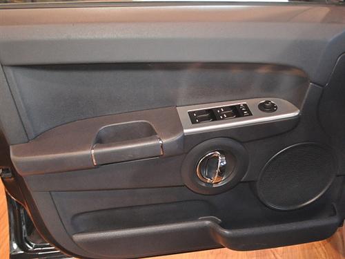Jeep Commander 2010 photo 5