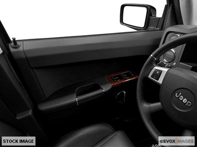 Jeep Commander 2010 photo 4