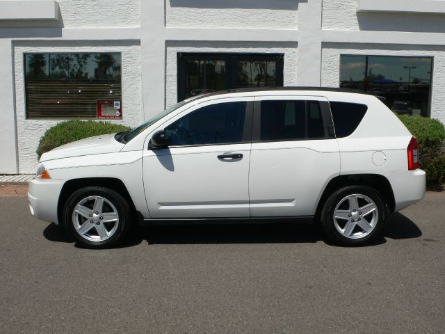 Jeep Compass Extended Cab V8 LT W/1lt SUV
