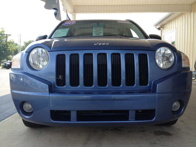 Jeep Compass Extended Cab V8 LT W/1lt SUV