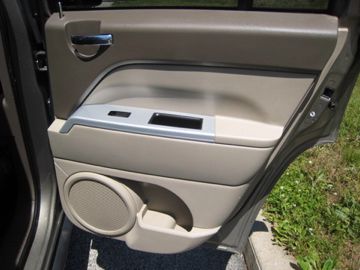 Jeep Compass 2008 photo 9