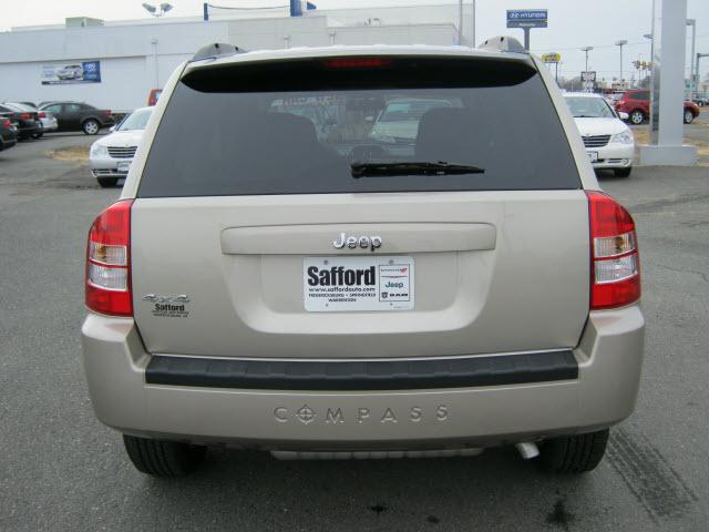 Jeep Compass 2010 photo 3
