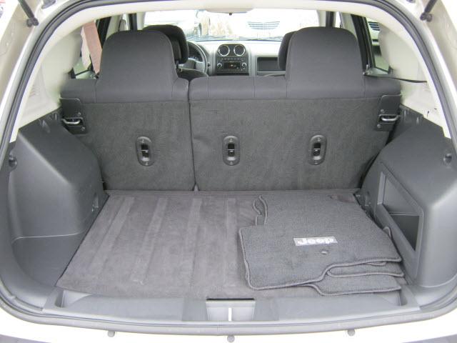 Jeep Compass 2010 photo 4