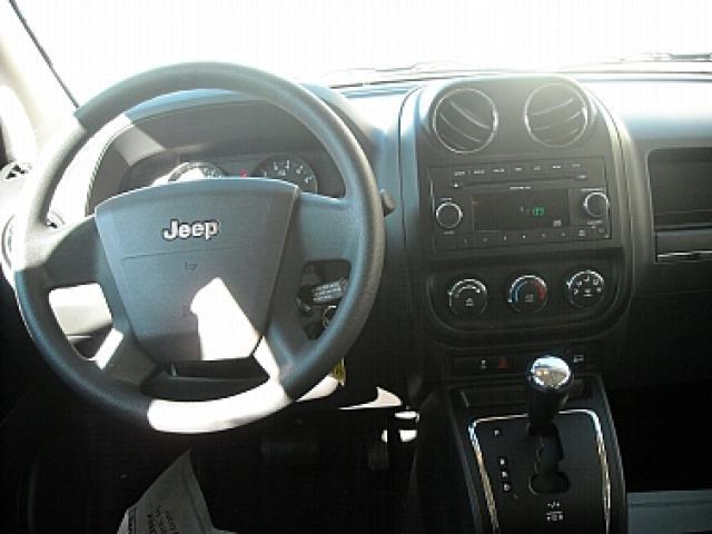 Jeep Compass 2010 photo 4