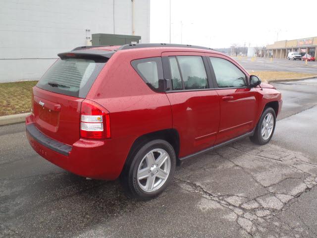 Jeep Compass 2010 photo 2
