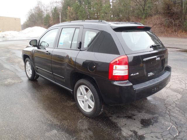 Jeep Compass 2010 photo 2