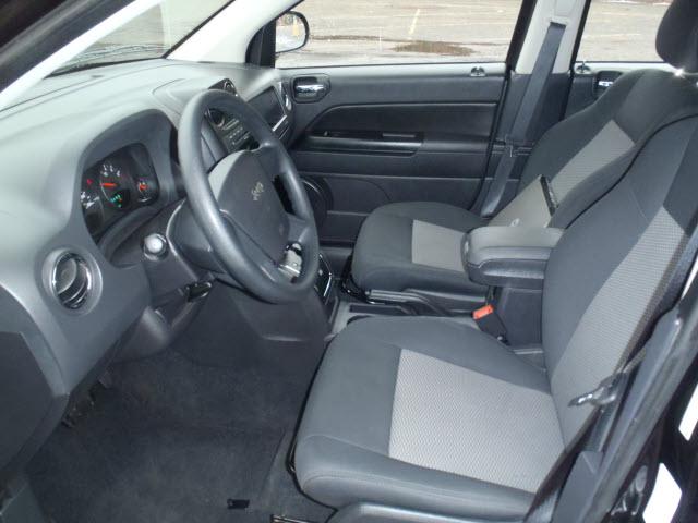 Jeep Compass 2010 photo 4