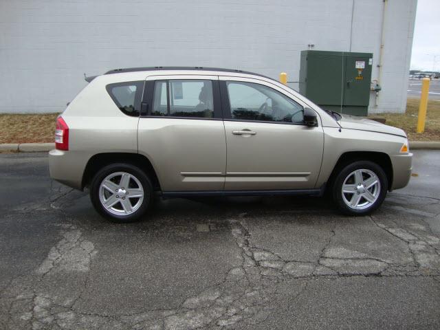Jeep Compass 2010 photo 1