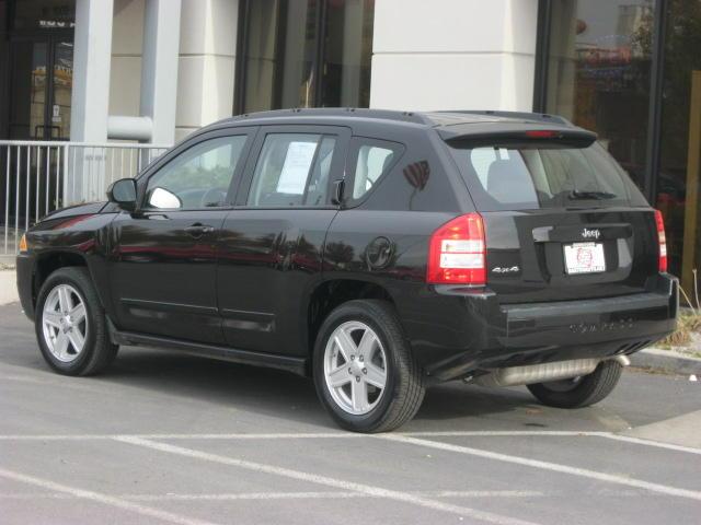 Jeep Compass 2010 photo 2