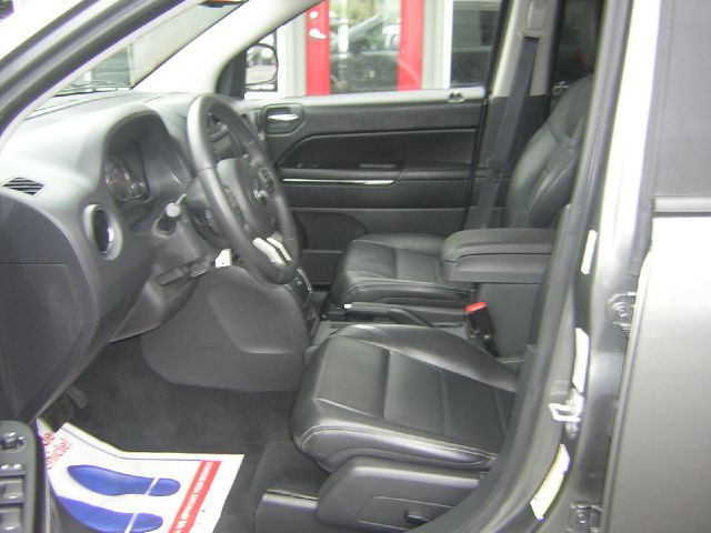 Jeep Compass 2011 photo 2