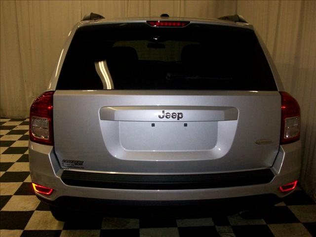 Jeep Compass 2011 photo 3