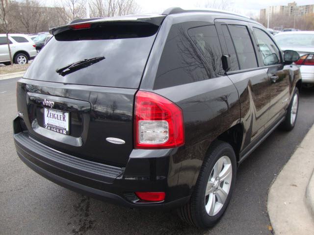 Jeep Compass 2011 photo 1