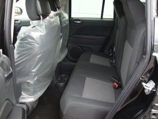 Jeep Compass 2011 photo 2