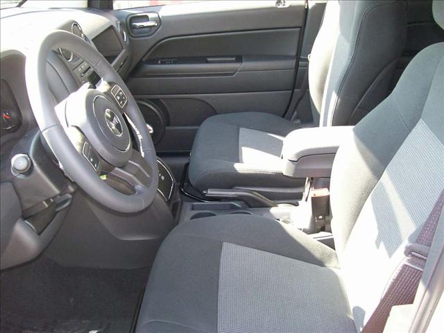 Jeep Compass 2011 photo 1