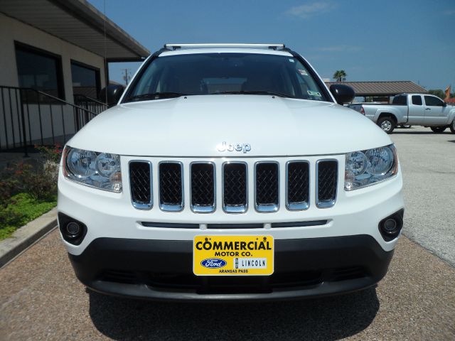 Jeep Compass 2011 photo 4