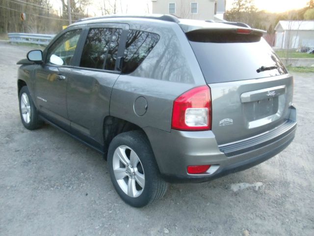 Jeep Compass 2011 photo 4