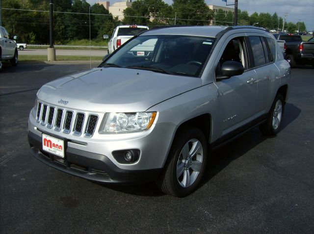 Jeep Compass 2011 photo 1