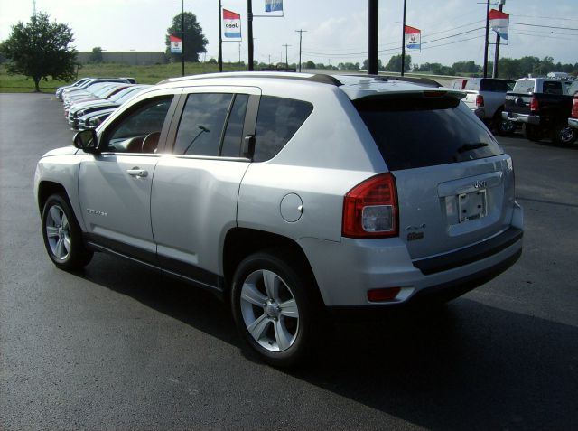 Jeep Compass 2011 photo 4