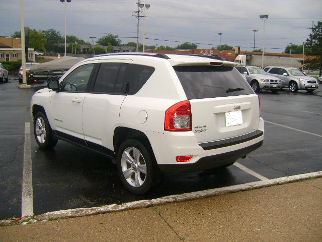 Jeep Compass 2012 photo 3
