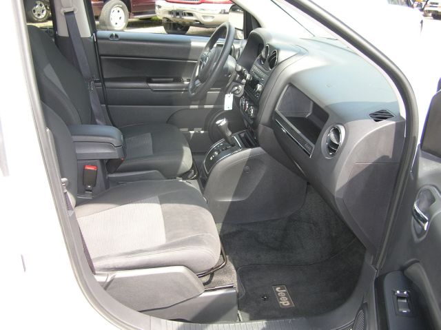 Jeep Compass 2012 photo 3