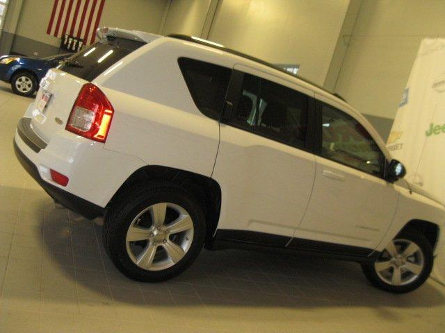 Jeep Compass 2012 photo 5