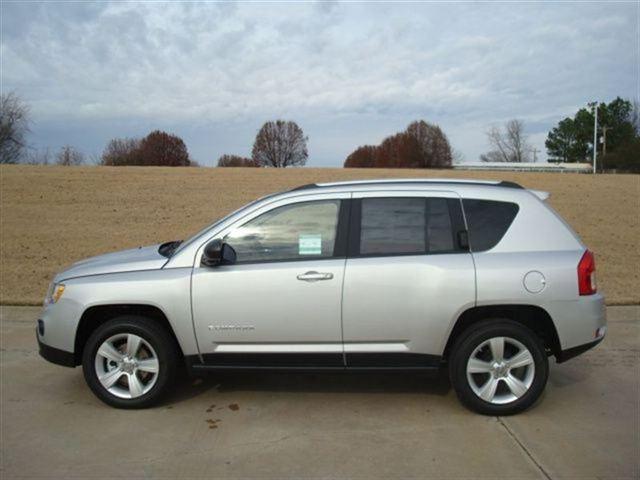 Jeep Compass 2012 photo 2