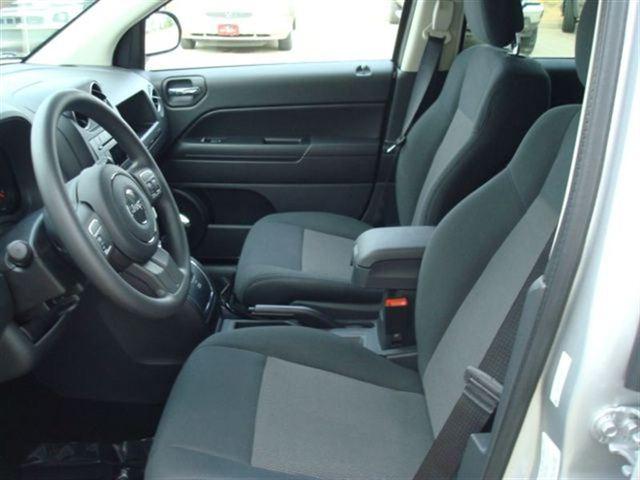Jeep Compass 2012 photo 4