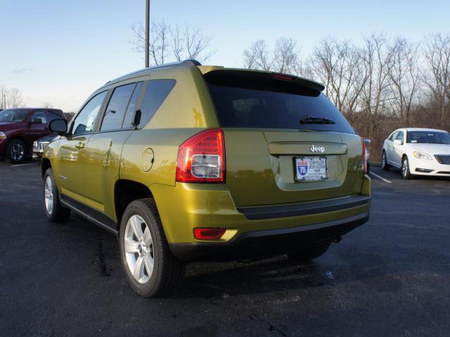 Jeep Compass 2012 photo 2