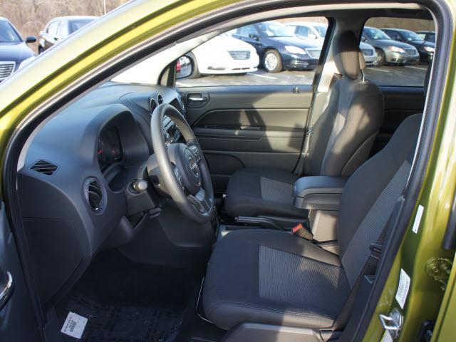 Jeep Compass 2012 photo 4