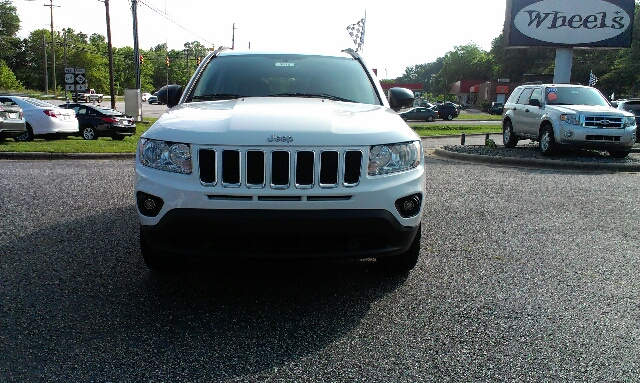 Jeep Compass 2012 photo 3