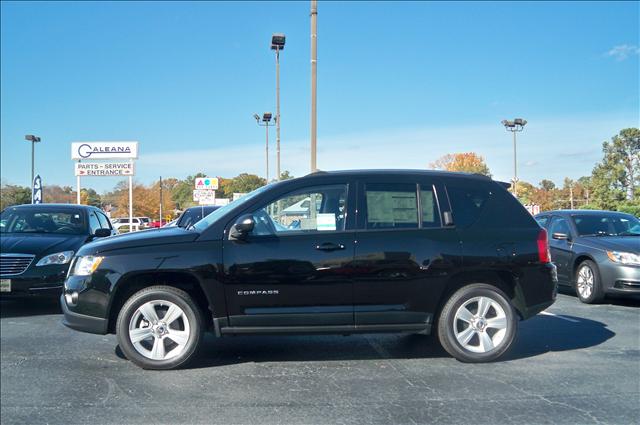 Jeep Compass 2012 photo 2