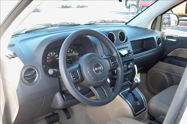 Jeep Compass 2012 photo 5
