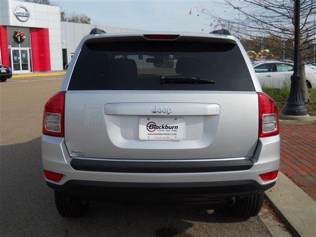 Jeep Compass 2012 photo 2