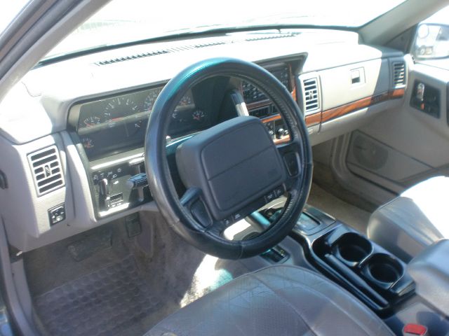 Jeep Grand Cherokee Super SUV