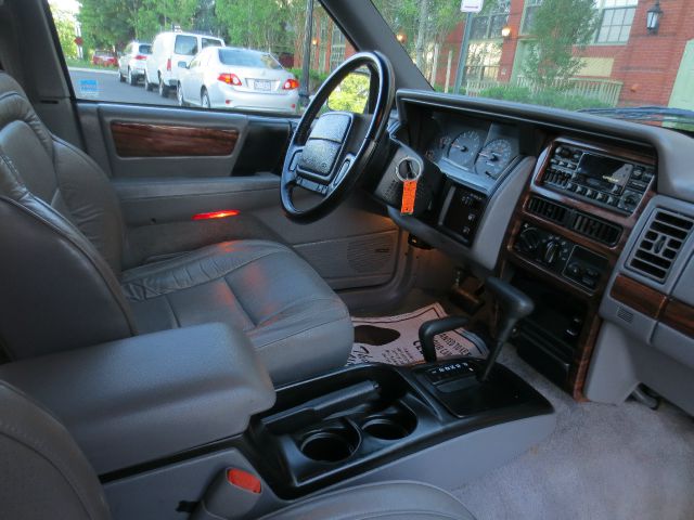 Jeep Grand Cherokee Super SUV