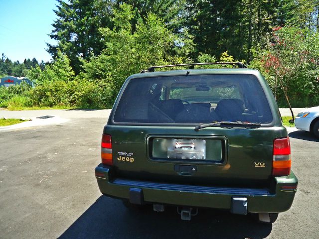 Jeep Grand Cherokee Super SUV