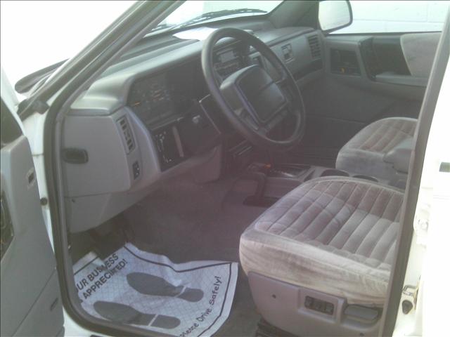 Jeep Grand Cherokee 1995 photo 4