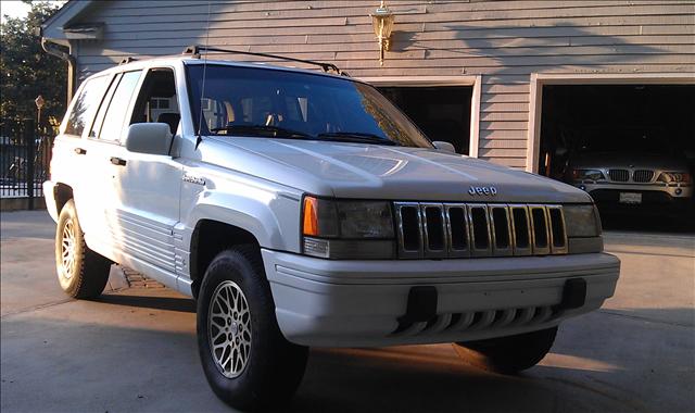 Jeep Grand Cherokee SLT 25 Sport Utility