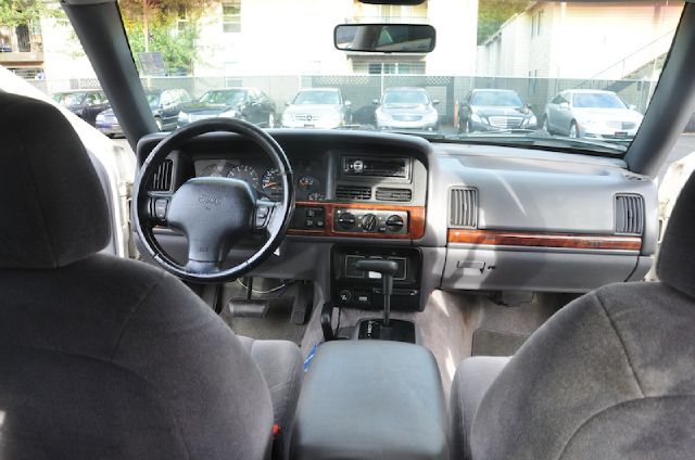 Jeep Grand Cherokee 1996 photo 4