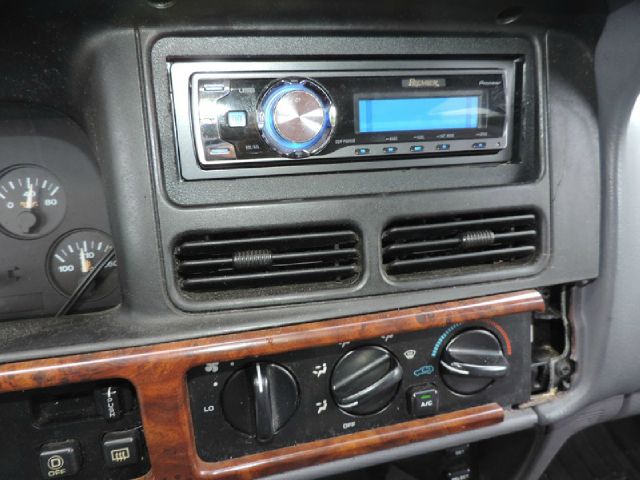 Jeep Grand Cherokee 1996 photo 2