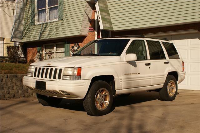Jeep Grand Cherokee SLT 25 Sport Utility