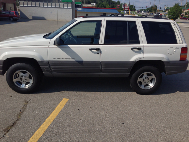 Jeep Grand Cherokee 1996 photo 2