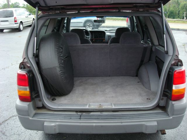 Jeep Grand Cherokee Base W/nav.sys SUV