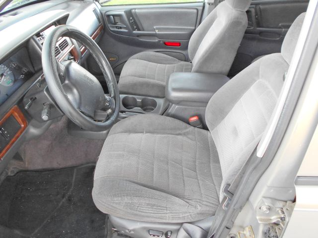Jeep Grand Cherokee 1996 photo 2